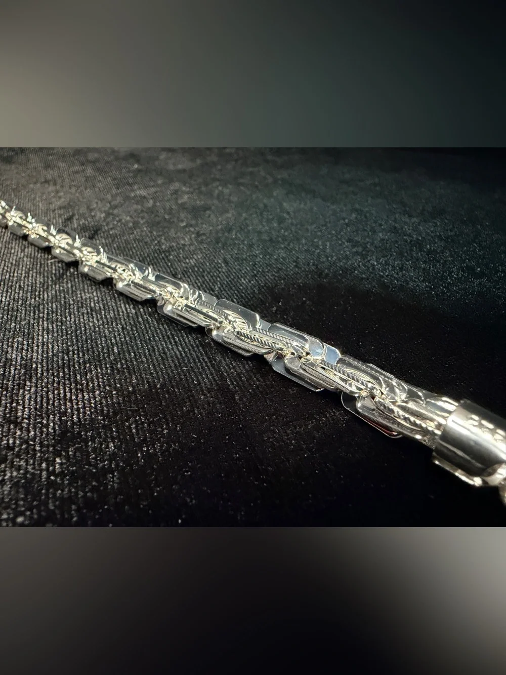Milano Italy 925 Stamped Silver Filled Diamond Cut 8in 8MM Bracelet. 27.1g